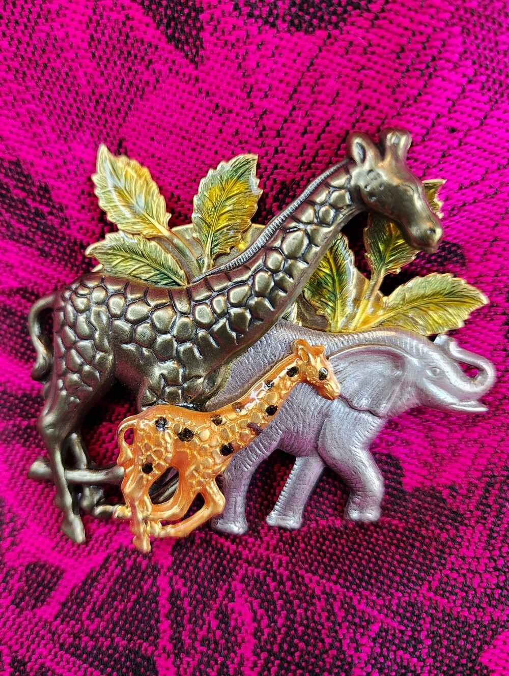 Vintage Safari Trio Mixed Metal Giraffe Elephant Jungle Brooch.